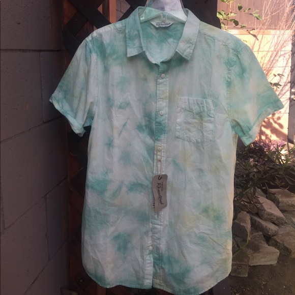 Mens 💯% cotton button down collared shirt.  NWT - Picture 5 of 5